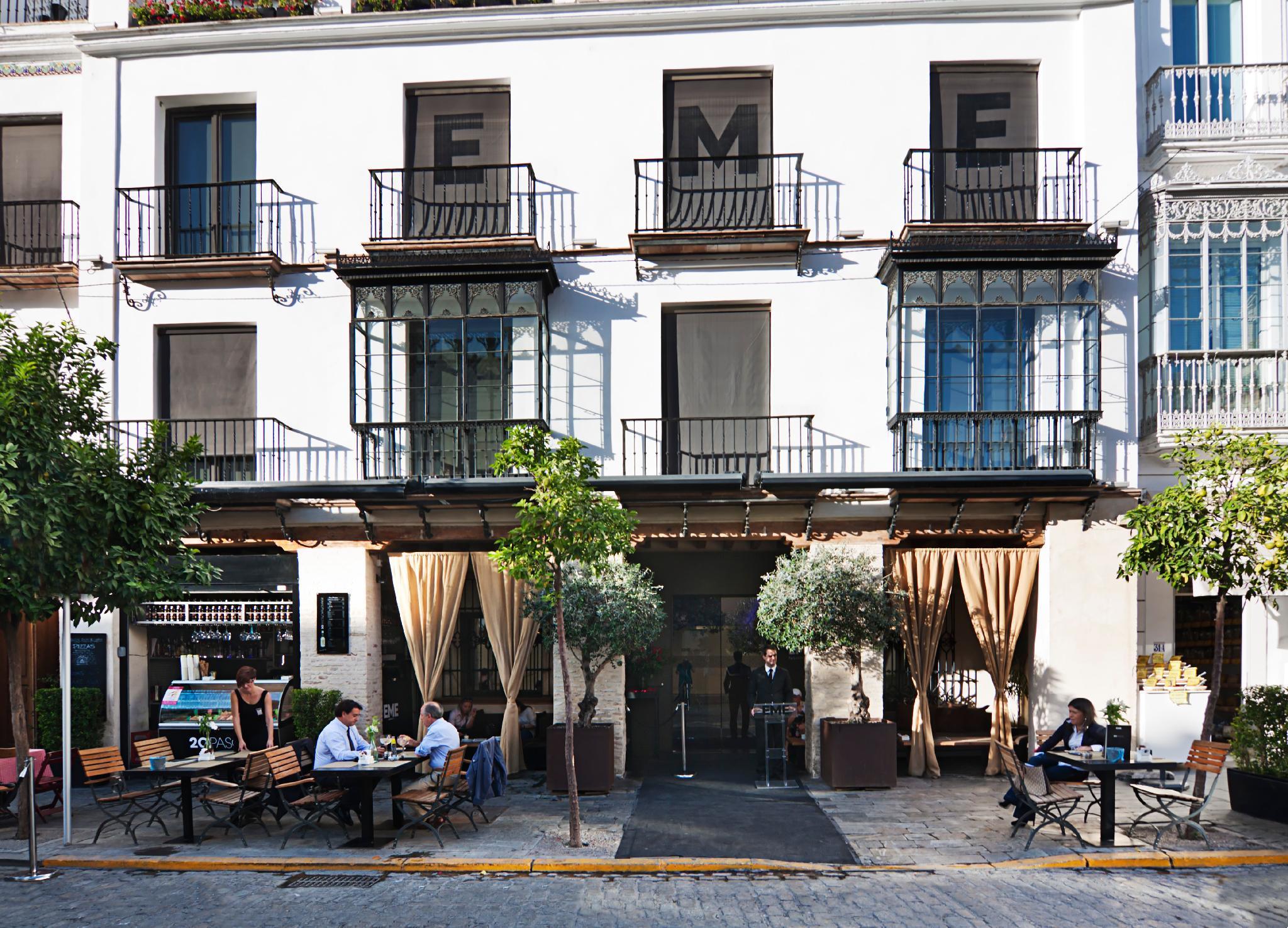 Eme Catedral Mercer Hotel Seville Exterior photo